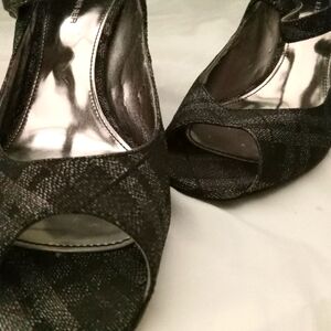 Womens 7M Marc Fisher Plaid Peeptoe High Heels